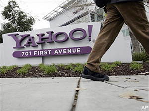 Yahoo sued for spurning Microsoft